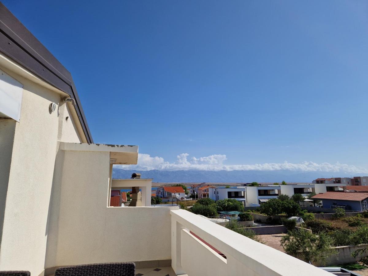 Apartmani Deak Vir Luaran gambar